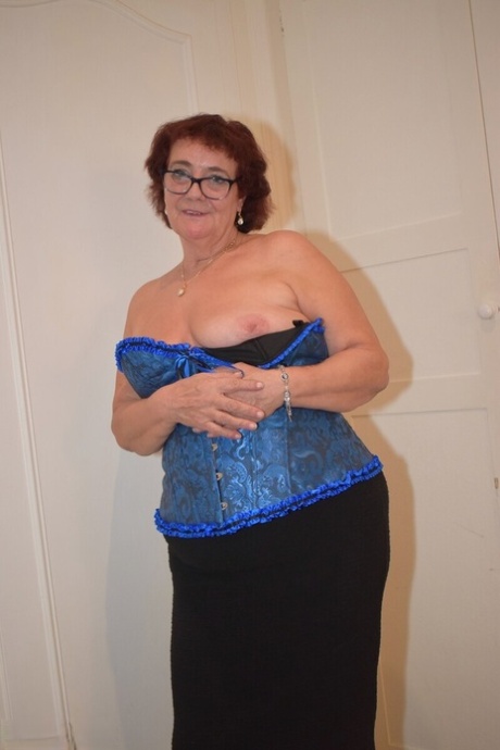 bbw pelosa e calda vestita sexy bello fotografie