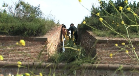 insegnante bionda e cicciottella si strofina la figa per stuzzicare caldo esclusivo galleria