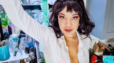 ragazza cam paffuta usa le dita e un dildo sesso ad alta definizione archivio